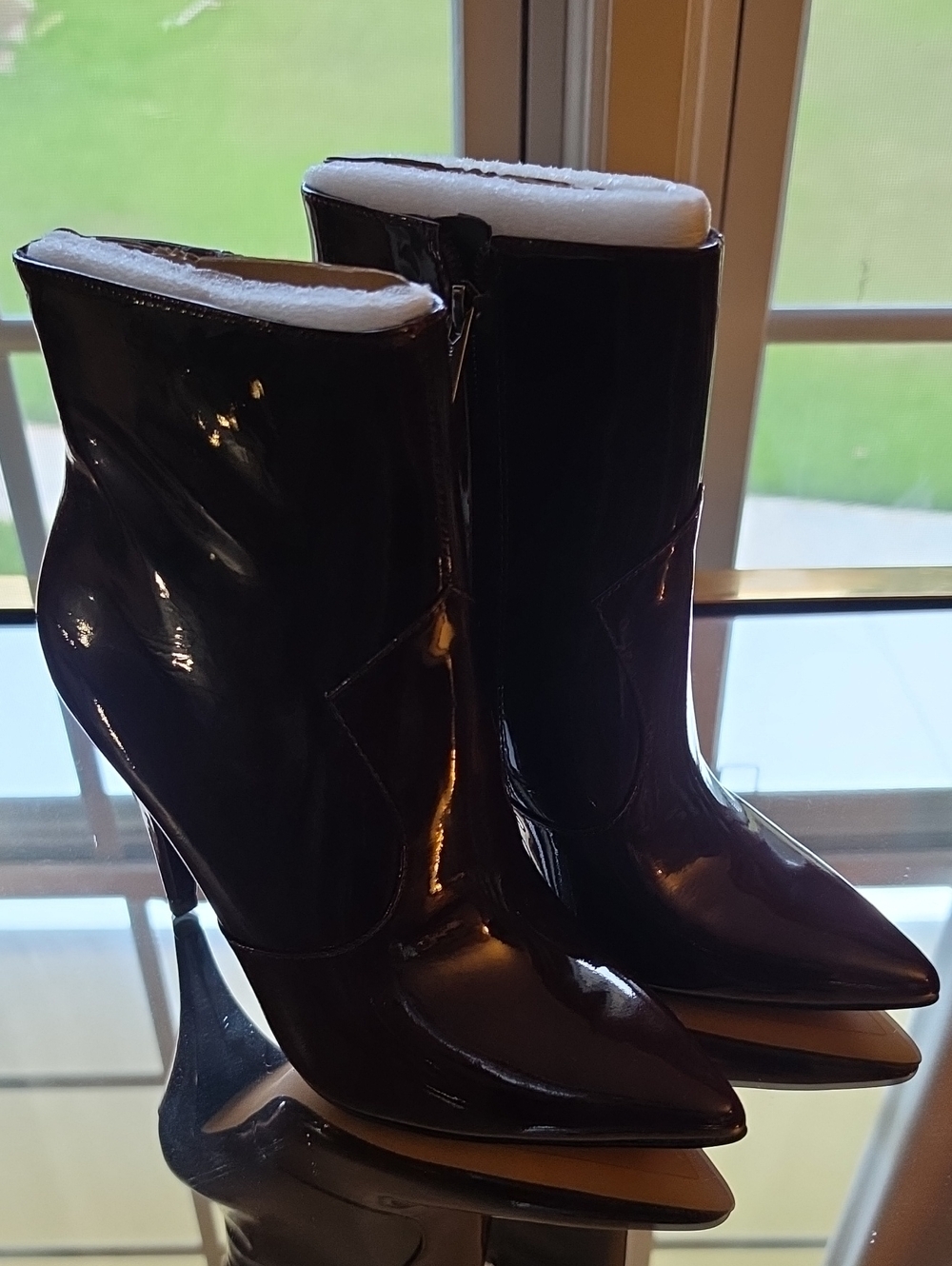 Patent Leather PurpleWomen’s Ankle Boots with Side Zip